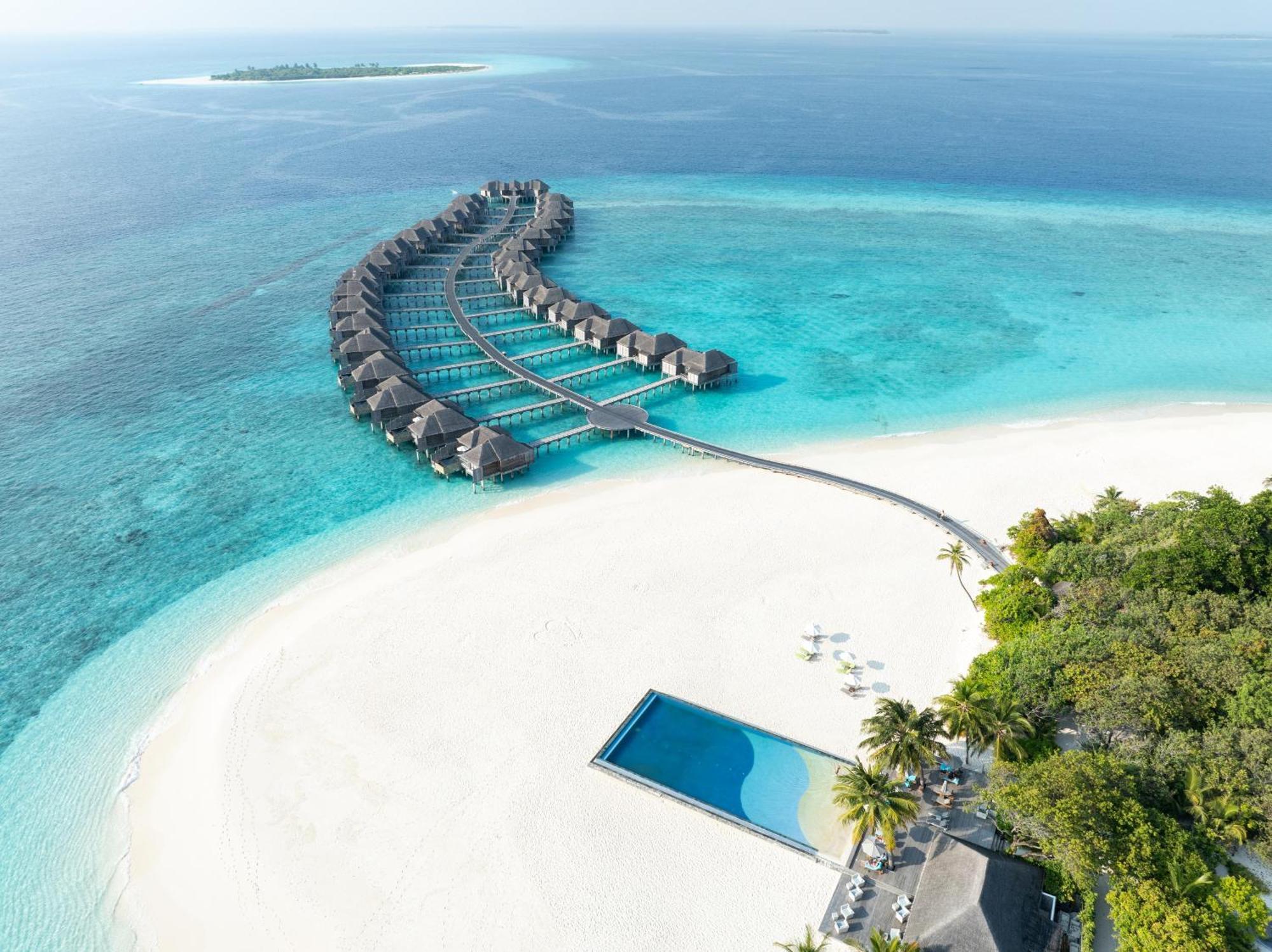 Resort Ja Manafaru, Maldives 5*
